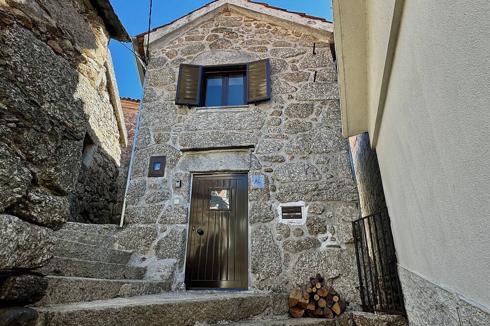 Raízes da Serra | Casa Alvoco in Alvoco da Serra, Serra da Estrela