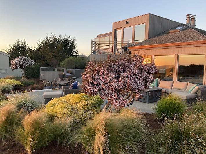 Vacation rental for 10 people, with hot tub and yard in Bodega Bay