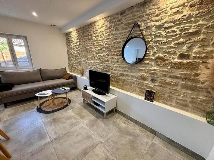 Gîte pour 6 personnes, avec terrasse, animaux acceptés à Crêches-sur-Saône - 2