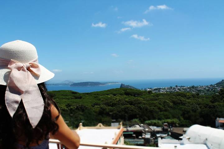Ferienwohnung für 9 Personen, mit Balkon/Terrasse und Ausblick sowie Meerblick auf Ischia - 4