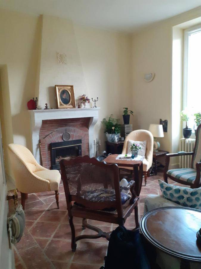 Gîte pour 9 personnes, avec terrasse ainsi que vue et jardin à Brosses - 2