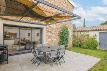 Maison De Vacances pour 7 Personnes dans Aiguèze, Région de Nîmes, Photo 2