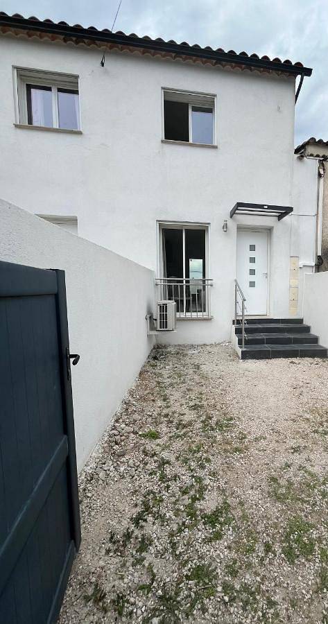 Location de vacances pour 3 personnes, avec terrasse à Gignac-la-Nerthe - 2