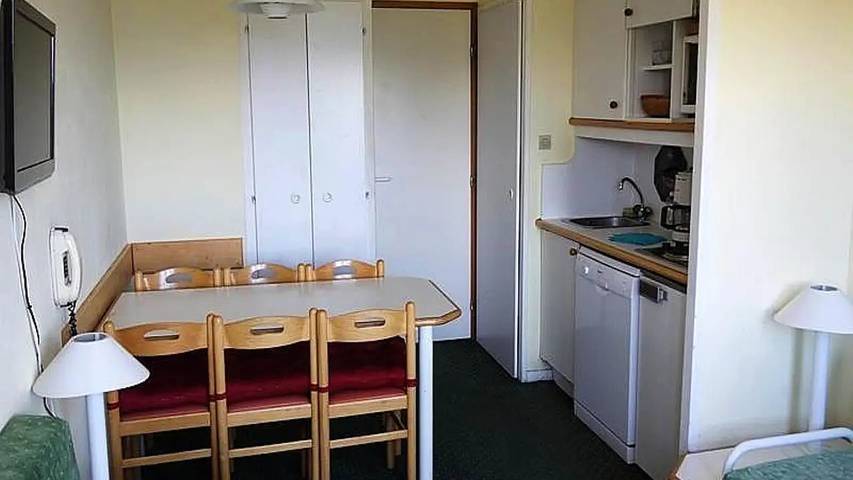 Gîte pour 7 personnes, avec Balcon dans Office de Tourisme de l'Alpe d'Huez - 4