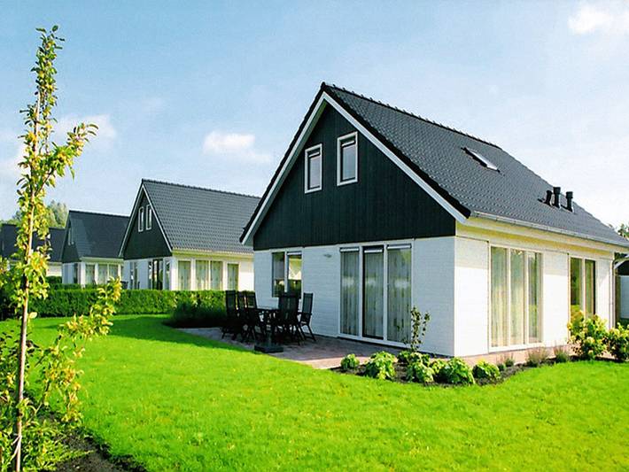 Villa voor 6 personen, with Terras and Tuin as well as Zwembad in Drenthe