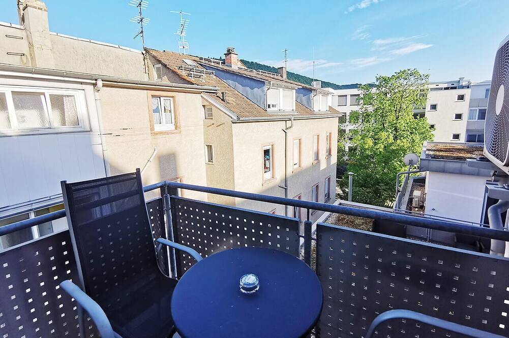 Entire apartment, Charming 2-bedroom apartment with Wifi, Ac in Heidelberg in Weststadt (Heidelberg), Heidelberg