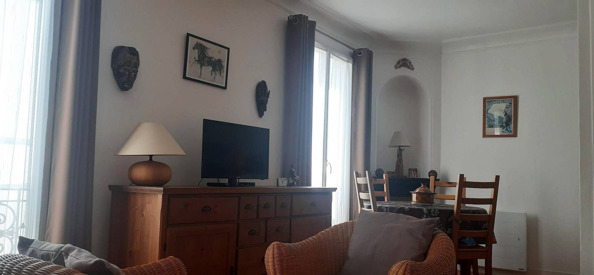 Entire studio, Lovely Holiday Studio in Montmartre in Paris, Ile de France