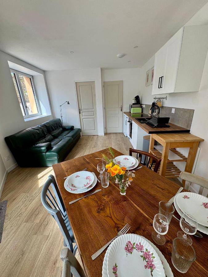 Gîte pour 4 personnes, avec Vue à Jullié