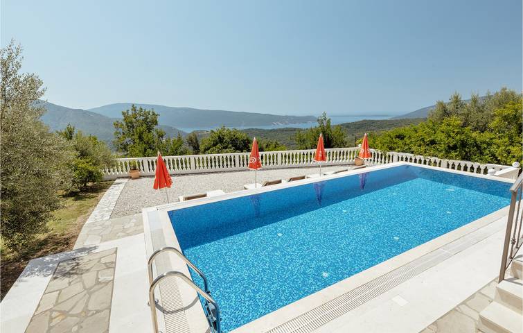 Ferienhaus für 10 Personen mit Pool in Podi-Sasovići, Boka Kotorska