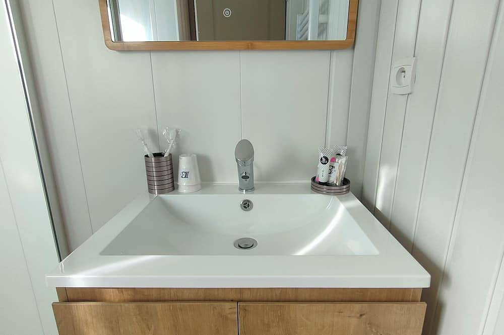 Chalet Charmant à Louer pour 4-6 Personnes dans le Morvan – Rouvray 21 in Région de Montbard