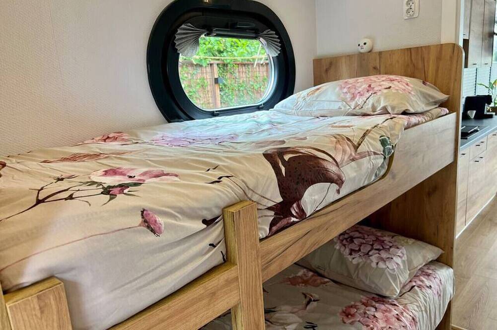 Ganze Wohnung, New - Little Asia - Houseboat on a lake near Amsterdam with Sauna in Vinkeveen, Groene Hart
