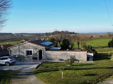 Gîte pour 8 personnes, avec vue et jardin, animaux acceptés à Reignac