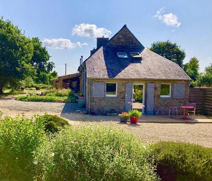 Gîte pour 2 personnes, avec Terrasse et Jardin à Ploumilliau - 2