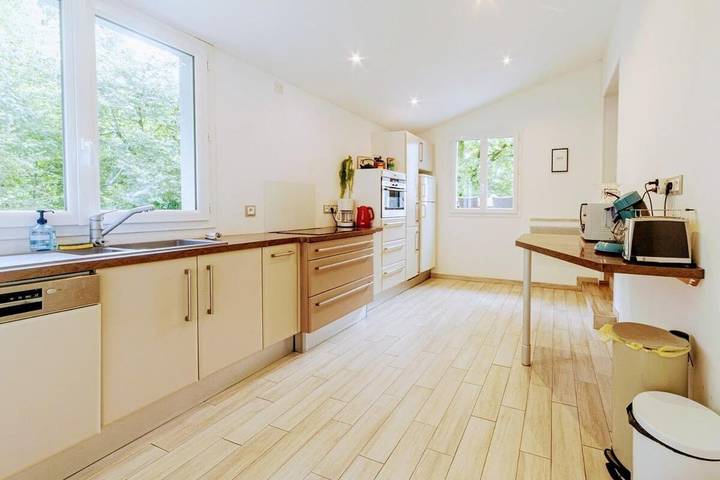 Gîte pour 4 personnes, avec jardin et terrasse dans Rochetrejoux - 3