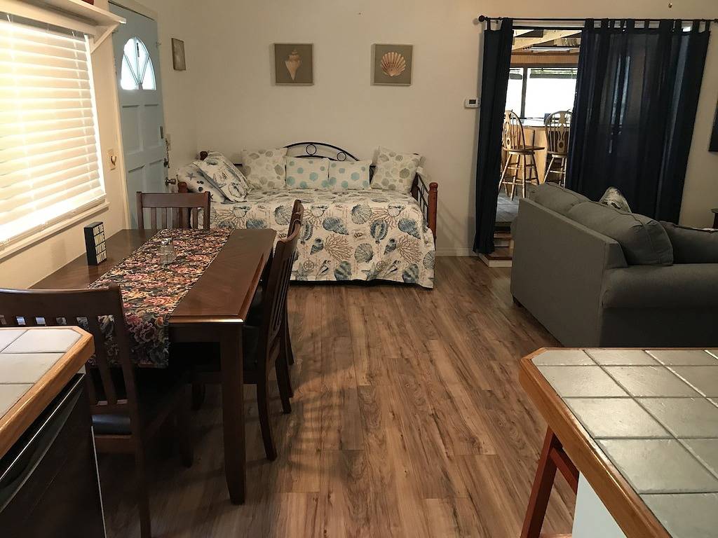 Waterfront Retreat with fenced yard, porch + bar, canal views, New Dock in Homosassa, Citrus County