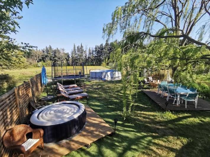 Location de vacances pour 5 personnes, avec jacuzzi ainsi que piscine et jardin à Orgone - 4