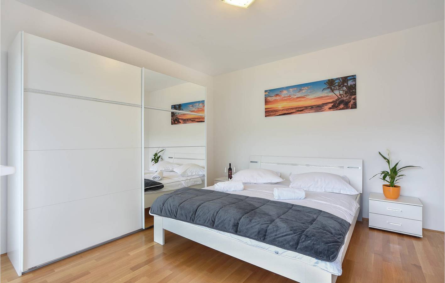 Apartamento vacacional entero, Apartamento de vacaciones para 6 personas con terraza in Podstrana, Condado de Split-Dalmacia