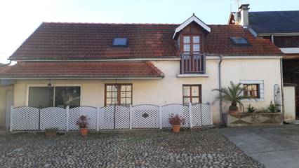 Gîte pour 6 personnes, avec terrasse à Mascaras