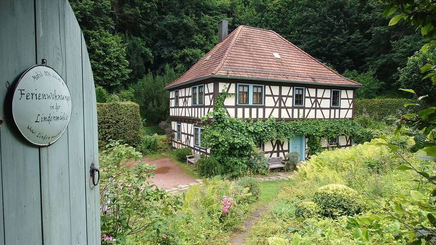 Ferienwohnung für 2 Personen, mit Garten und Ausblick in Bad Liebenstein