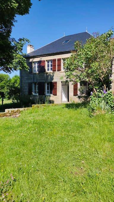 Gîte pour 8 personnes, avec jardin et vue à Saint-Martin-Château