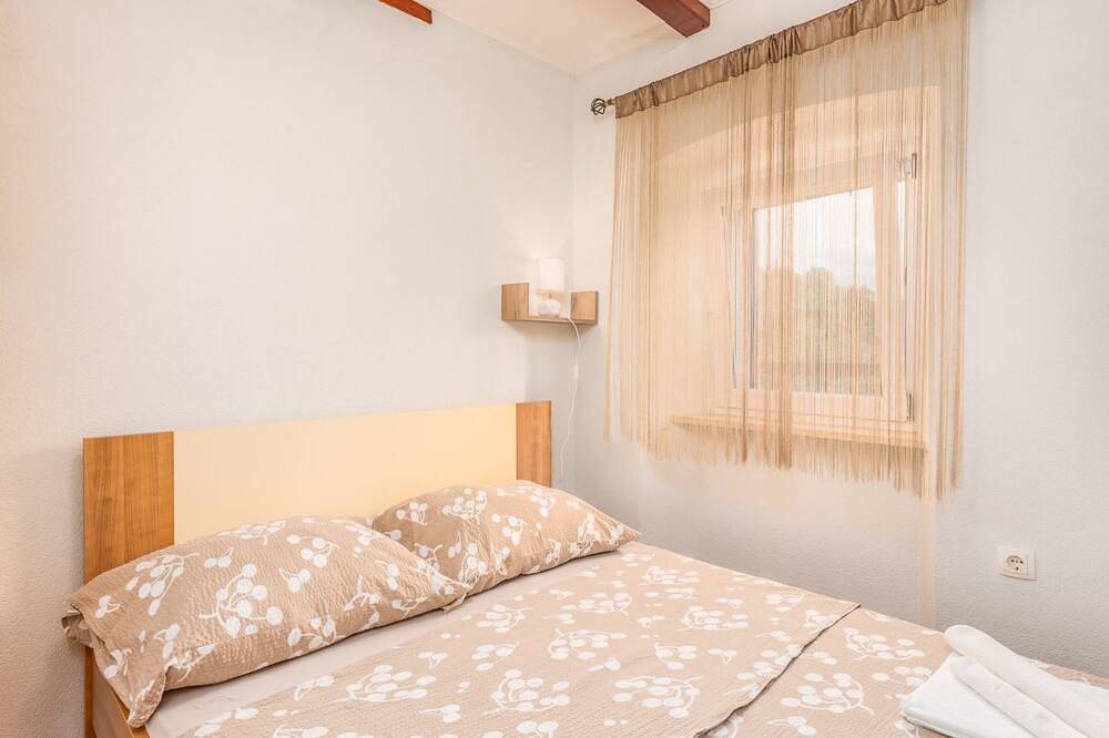 Ganze Wohnung, Appartement in Soline mit Großer Terrasse in Soline, Krk