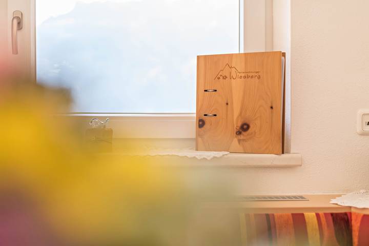 Ganze Wohnung, "Ferienwohnung Jakob" In der Nähe der Skigebiete Penken & Ahorn mit Bergblick in Tuxer Alpen, Schwendau