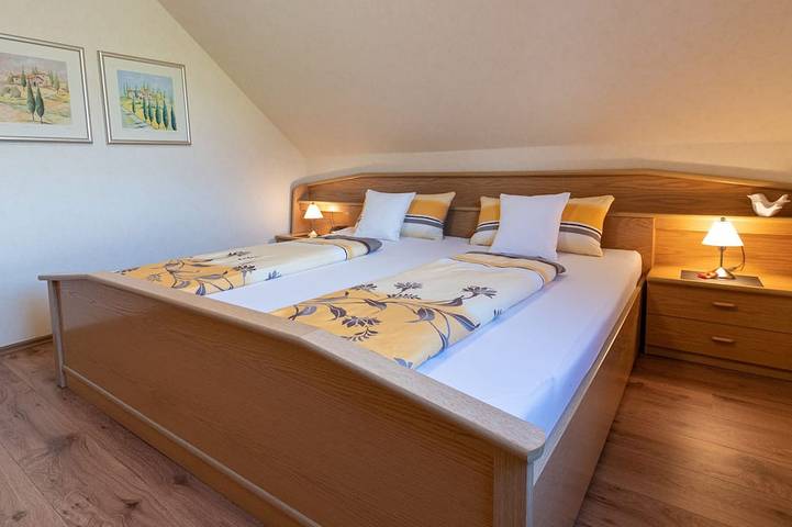 Ferienwohnung für 2 Personen, mit Garten und Balkon in Pottenstein - 2