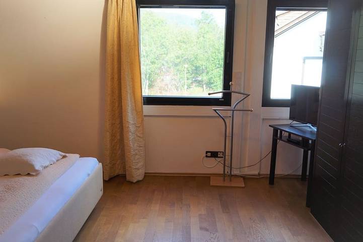 Ferienhaus für 10 Personen, mit Garten und Pool sowie Terrasse und Sauna im Schwarzwald - 2