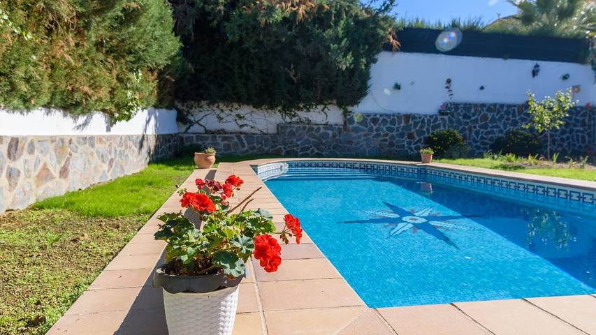 Chalet para 8 personas, con piscina y balcón/terraza en Vega de Granada - 3