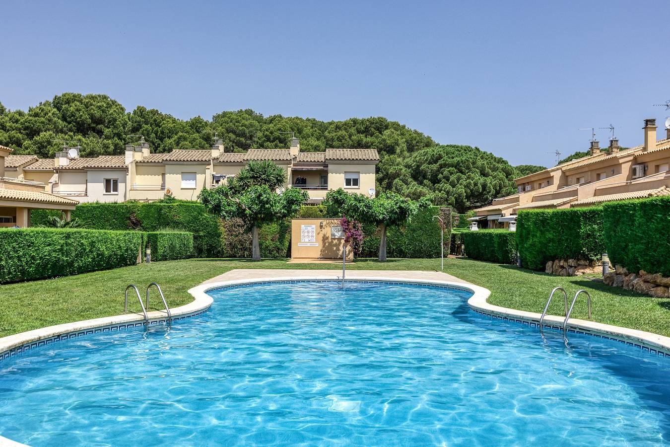 Ferienhaus 'Casa mit Pool' mit Bergblick, WLAN und Klimaanlage in l'Escala, Oberampurien