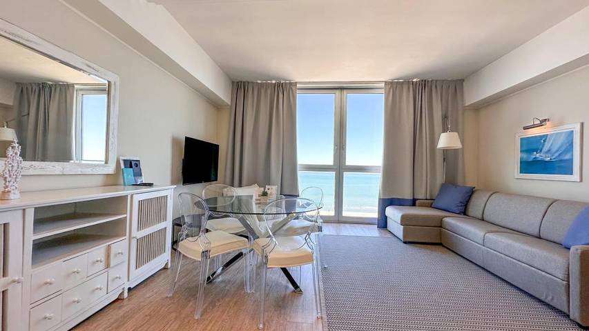 Location de vacances pour 4 personnes, avec balcon et piscine à Riccione - 4