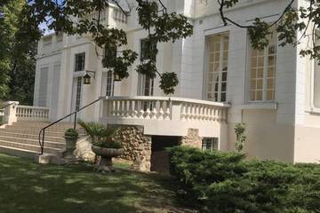 Cottage pour 8 personnes, avec sauna ainsi que jacuzzi et jardin à Le Vésinet