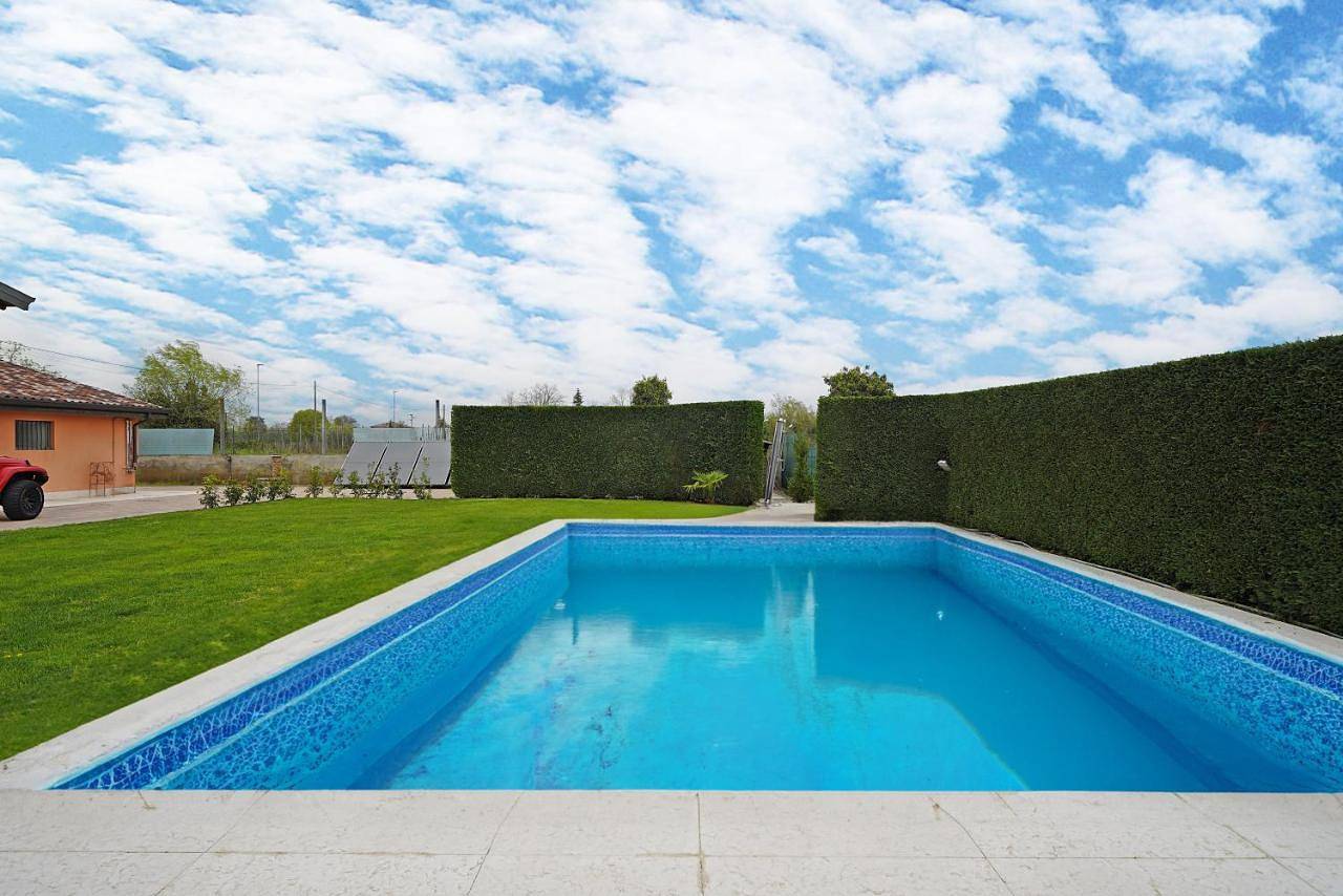 Five-Bedroom Villa in Verona, Verona Provinz