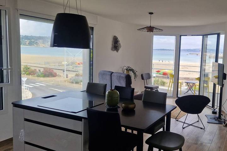 Location de vacances pour 4 personnes, avec balcon dans Plage de Morgat