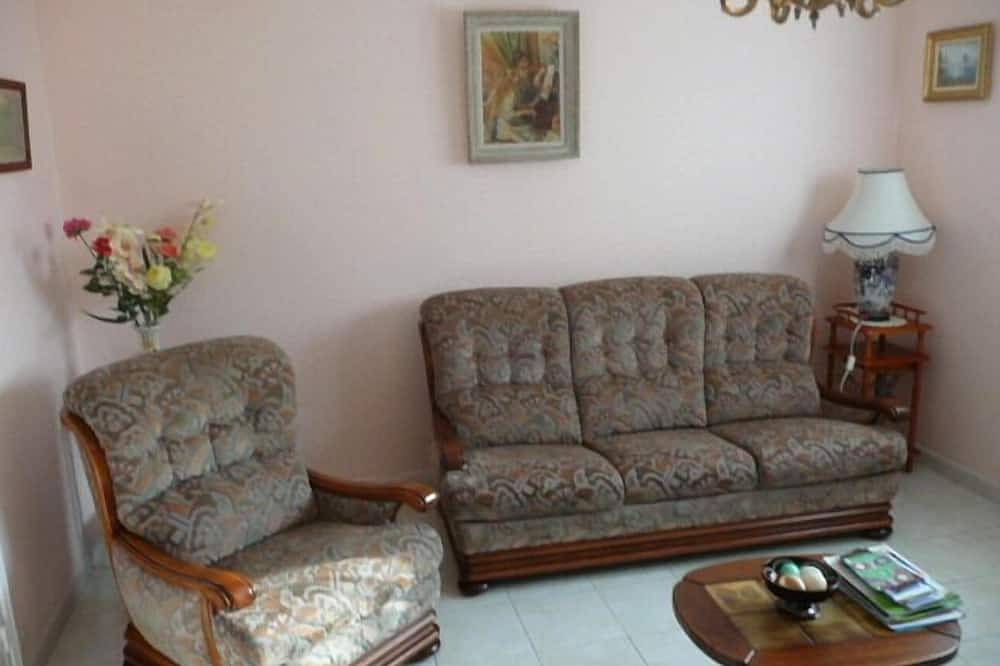 Entire apartment, Very Quiet Apartment Lanester in Lanester, Côte des Mégalithes