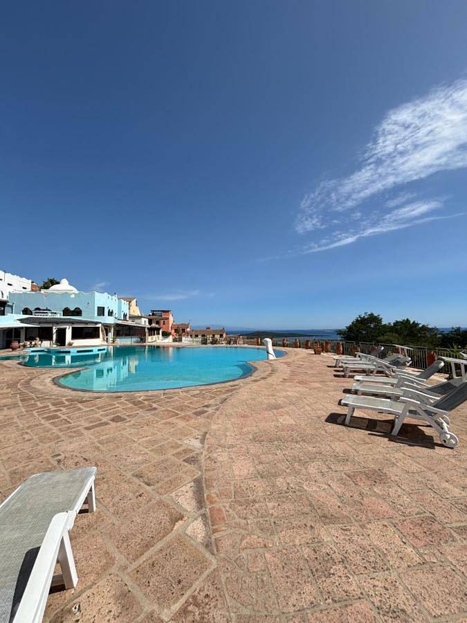 Hôtel pour 2 personnes, avec piscine ainsi que jardin et vue à Tempio Pausania