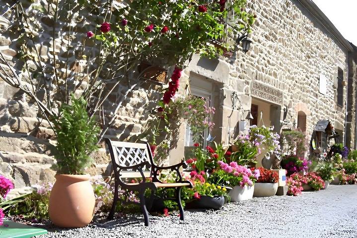 Gîte pour 4 personnes, avec jardin et terrasse, animaux acceptés