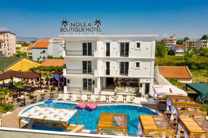 Hôtel pour 4 personnes, avec piscine ainsi que vue et jardin