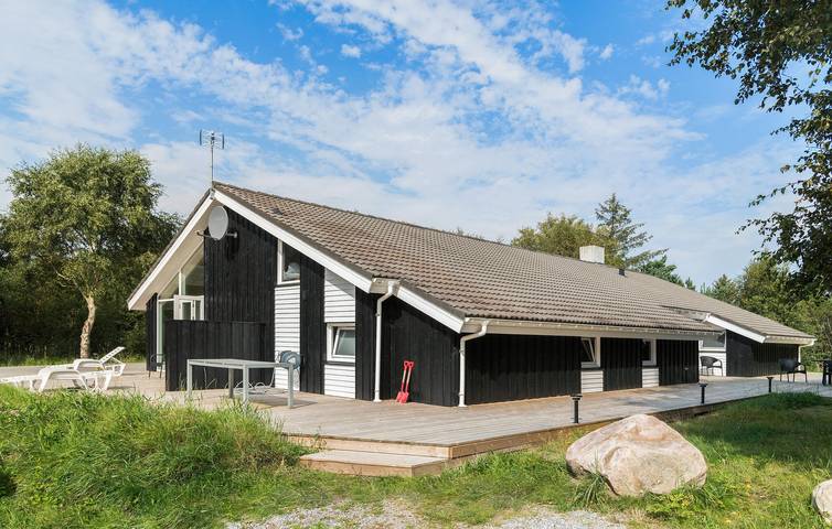 Ferienhaus für 14 Personen, mit Terrasse und Sauna in Hirtshals region