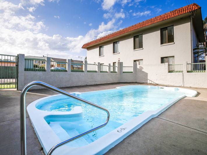 Holiday apartment for 5 people, with pool and balcony/terrace in Batemans Bay