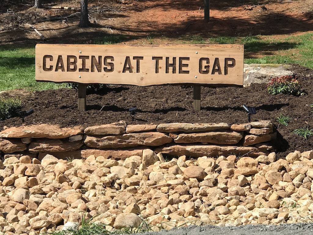 Kabinen an der Lücke | Die Fluchtkabine | 1 Schlafzimmer 1 Bad | Dachboden | in Polk County NC