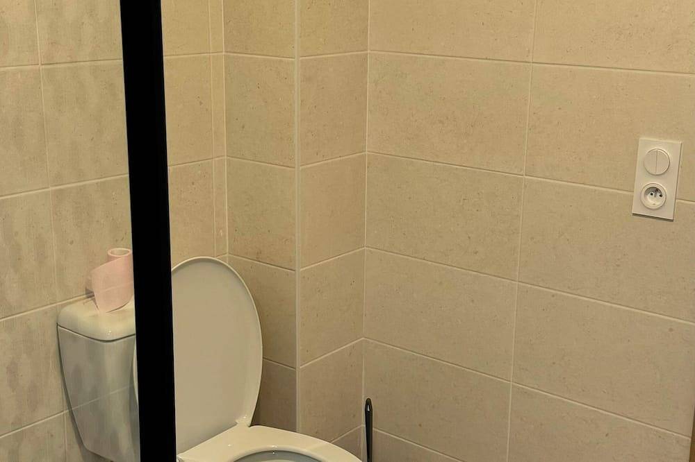 Entire apartment, Bright Apartment Formigueres in Formiguères, Prades region