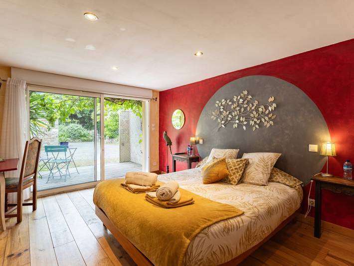 Maison d’hôtes « Chambre Ailleurs » avec terrasse partagée, jardin partagé et Wi-Fi in Lannion, Région de Lannion