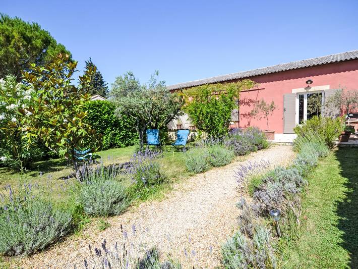 Location de vacances pour 6 personnes, avec jardin et terrasse à Lagnes - 2