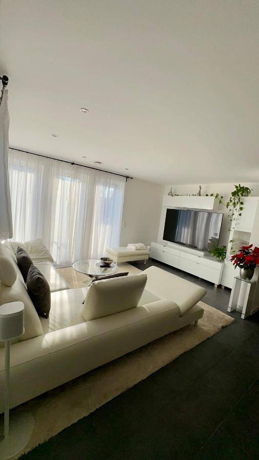 Appartement de vacances pour 3 personnes, avec Jacuzzi et Terrasse ainsi que Jardin et Vue à Wildberg