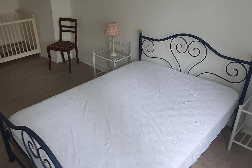 Maison de bourg avec 4 chambres in Sardent, Région de Guéret