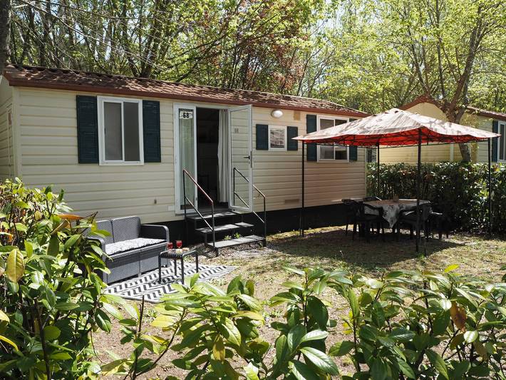Camping pour 5 personnes, avec Jardin et Piscine