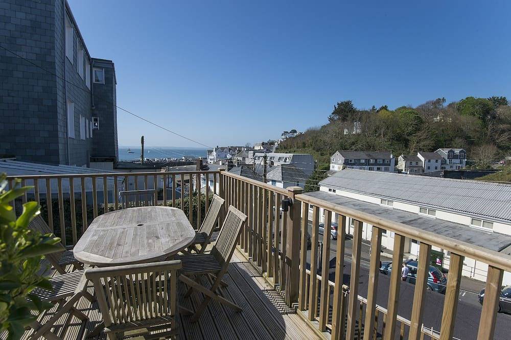 Alte Fischerhütte mit Sonnenterrasse mit Meerblick der Hafen St. Mawes in St Mawes, Cornwall