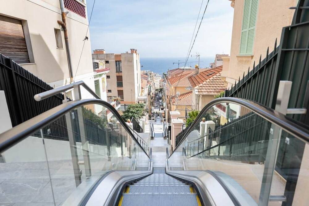 Entire apartment, Sea View Monaco New Apartment 2 Beds with Balcony in Beausoleil, Nice region