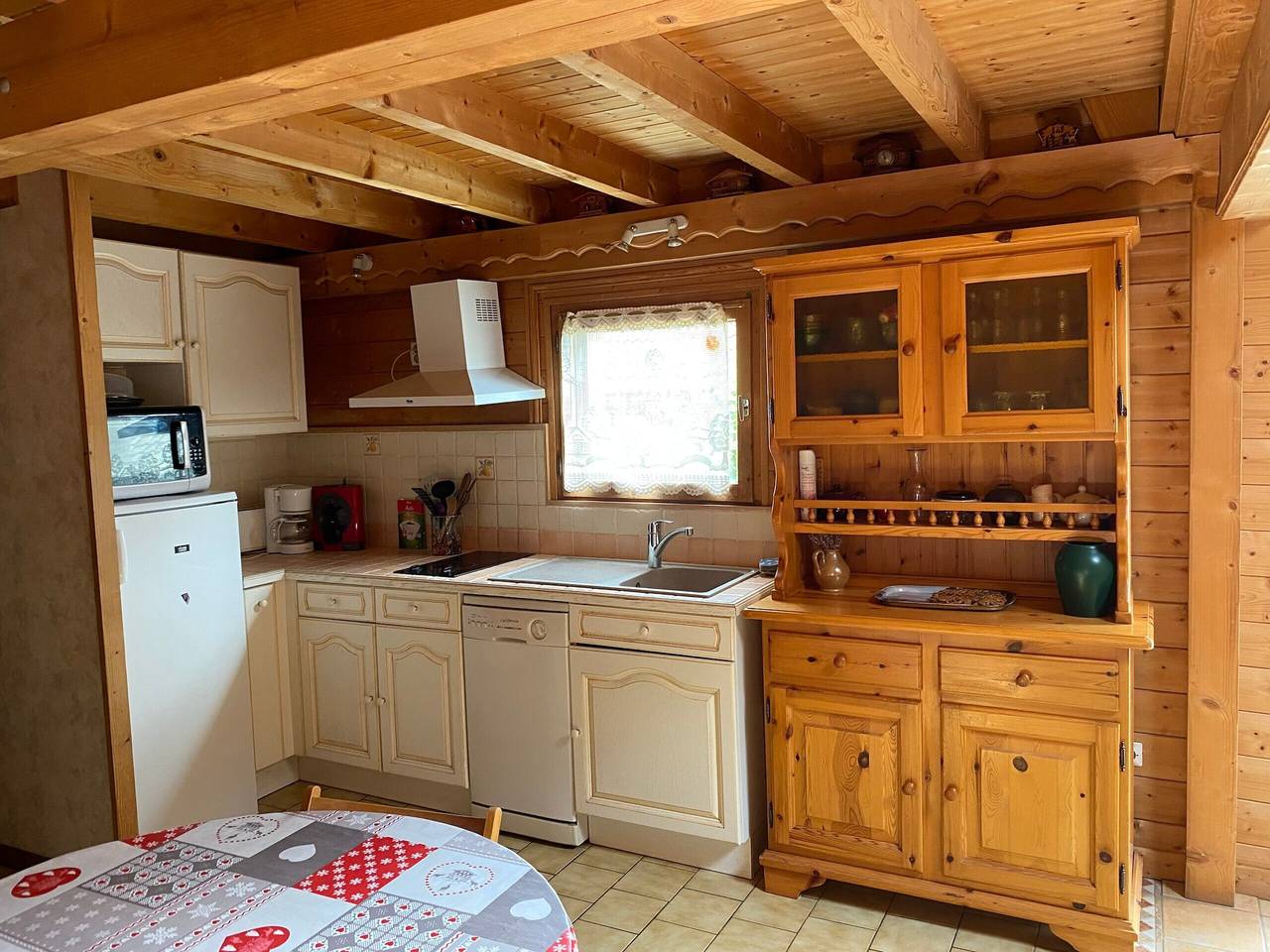 Chalet « 6p Clásico - Les Biches »: vistas a la montaña, terraza privada y Wi-Fi in Verchaix, Region Bonneville